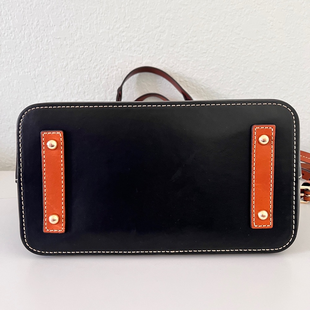 Dooney & Bourke | Small Heidi Satchel | Black Smooth Leather | Like New | Luxury - Picture 6 of 9